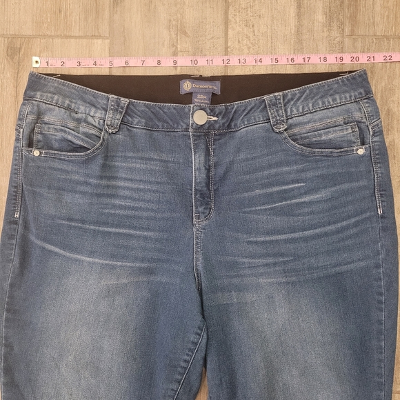 Democracy “AB”Solution Jeans Size 22W High Rise Cropped Itty Bitty Flare Cuffed - Picture 4 of 13
